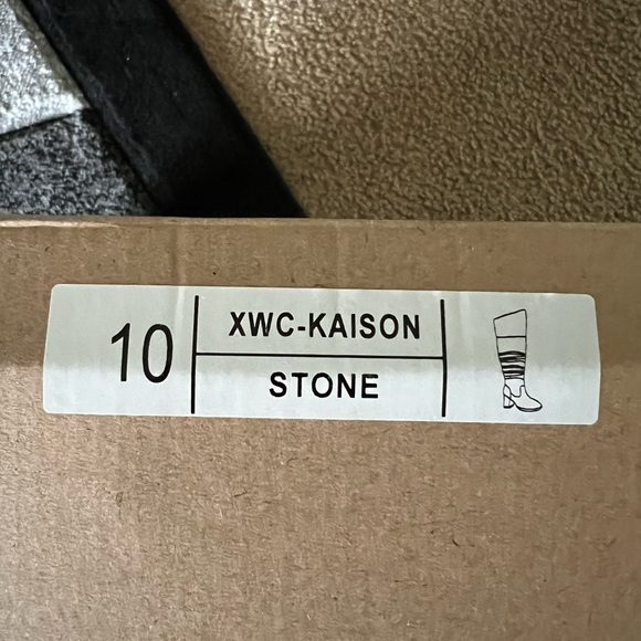 Beautiful thigh-high boots - Picture 4 of 8